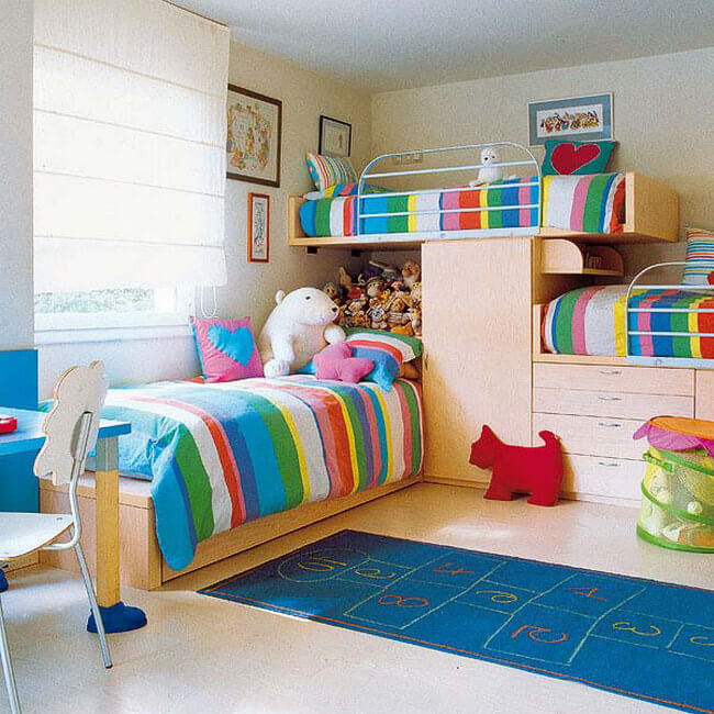 Дизайн детской для двоих школьников разнополых с двухъярусной кроватью