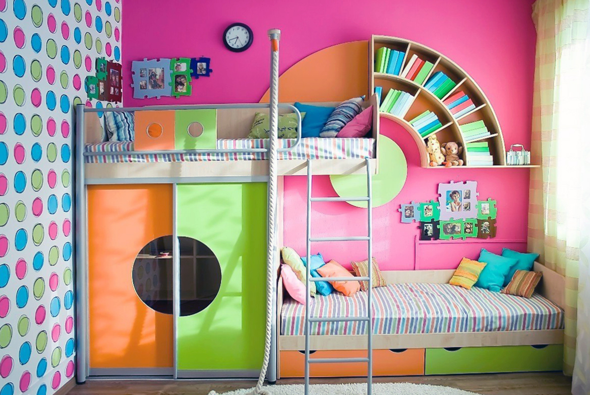 Дизайн комнаты для 2 детей и родителей