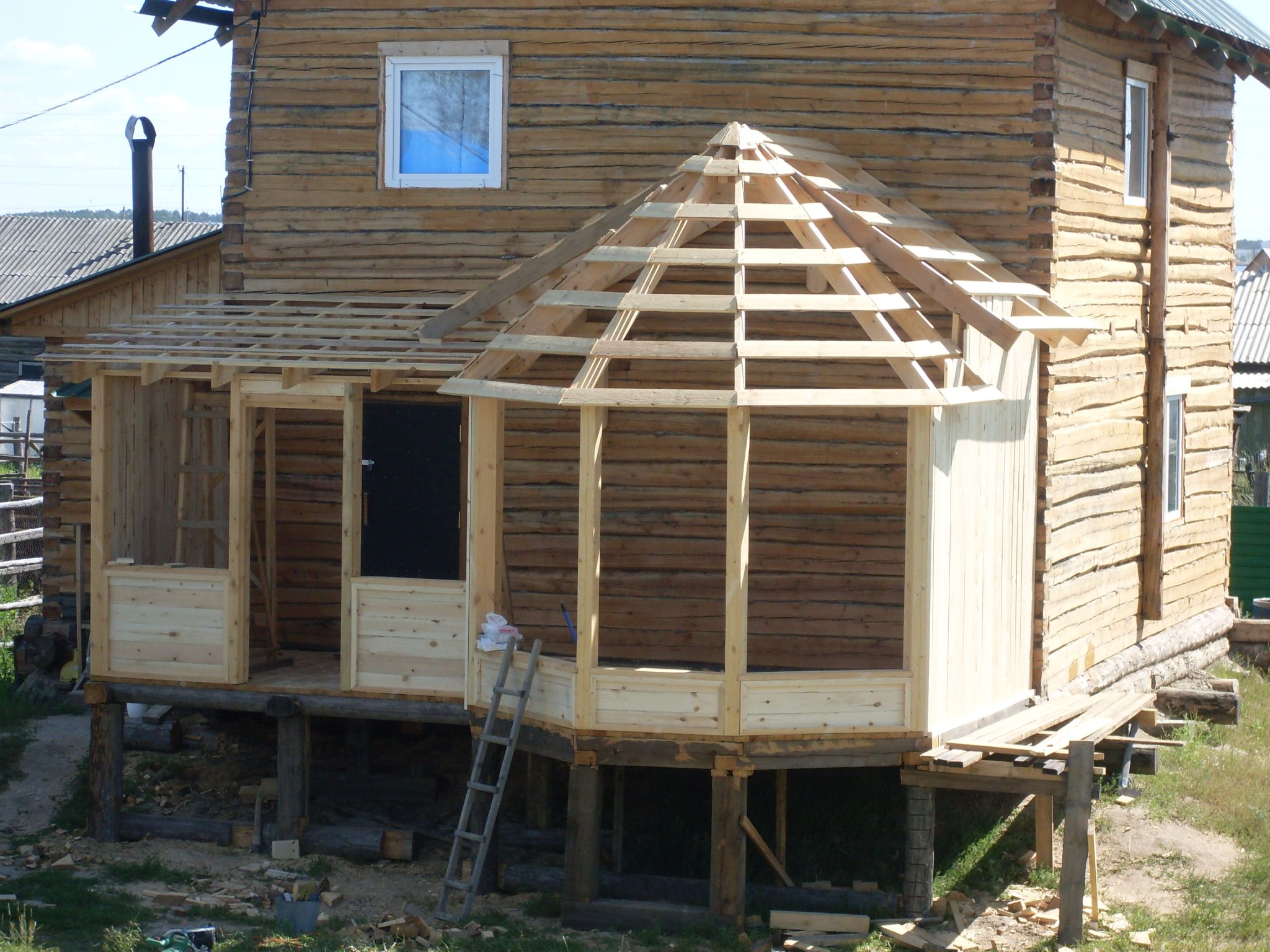веранда к деревянному дому проекты своими руками
