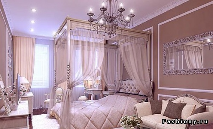 Кровать с балдахином в интерьере спальни