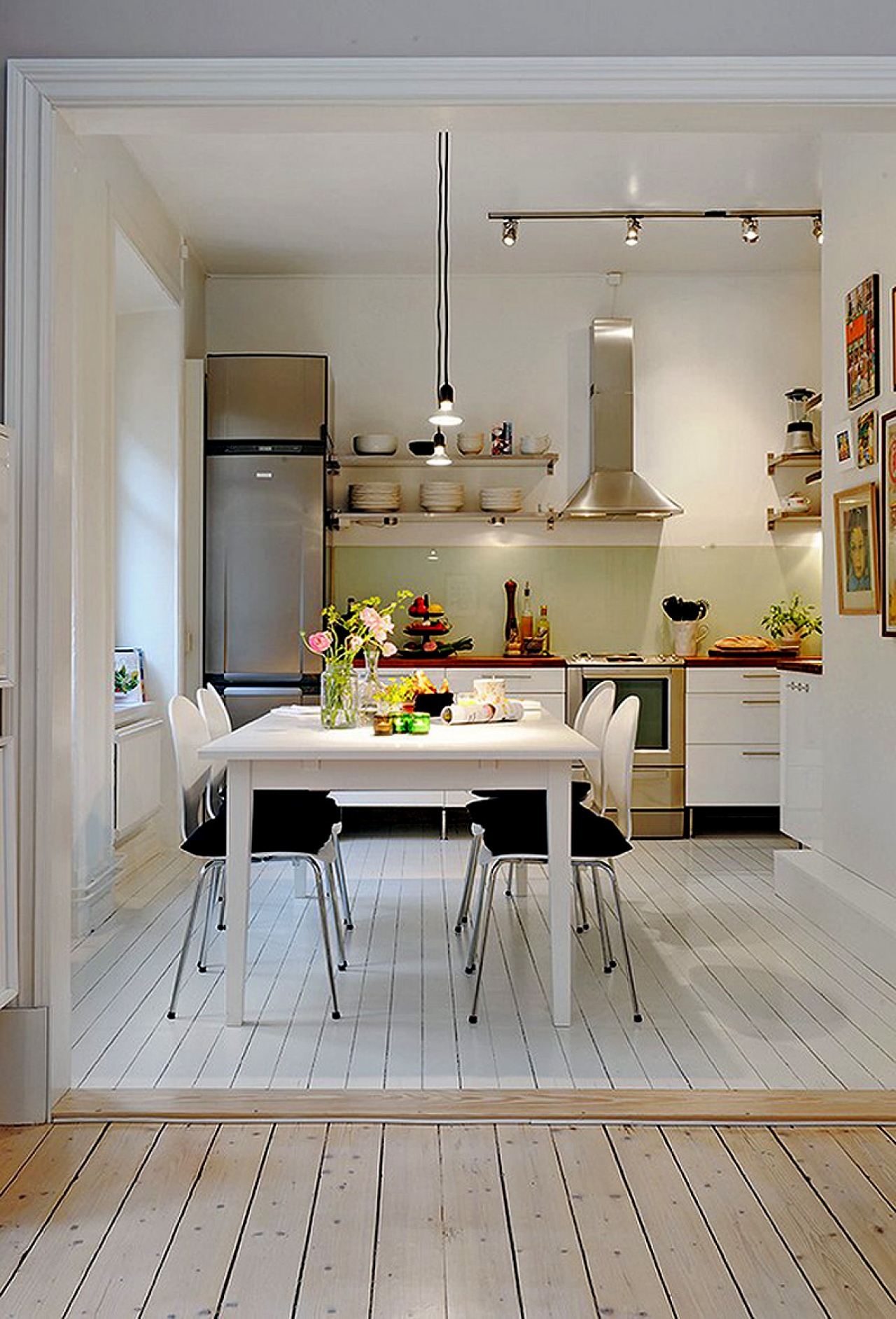 Дизайн маленькой кухни в фото в современном стиле квартире