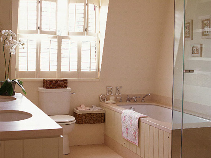 Маленькое окно в ванной комнате дизайн