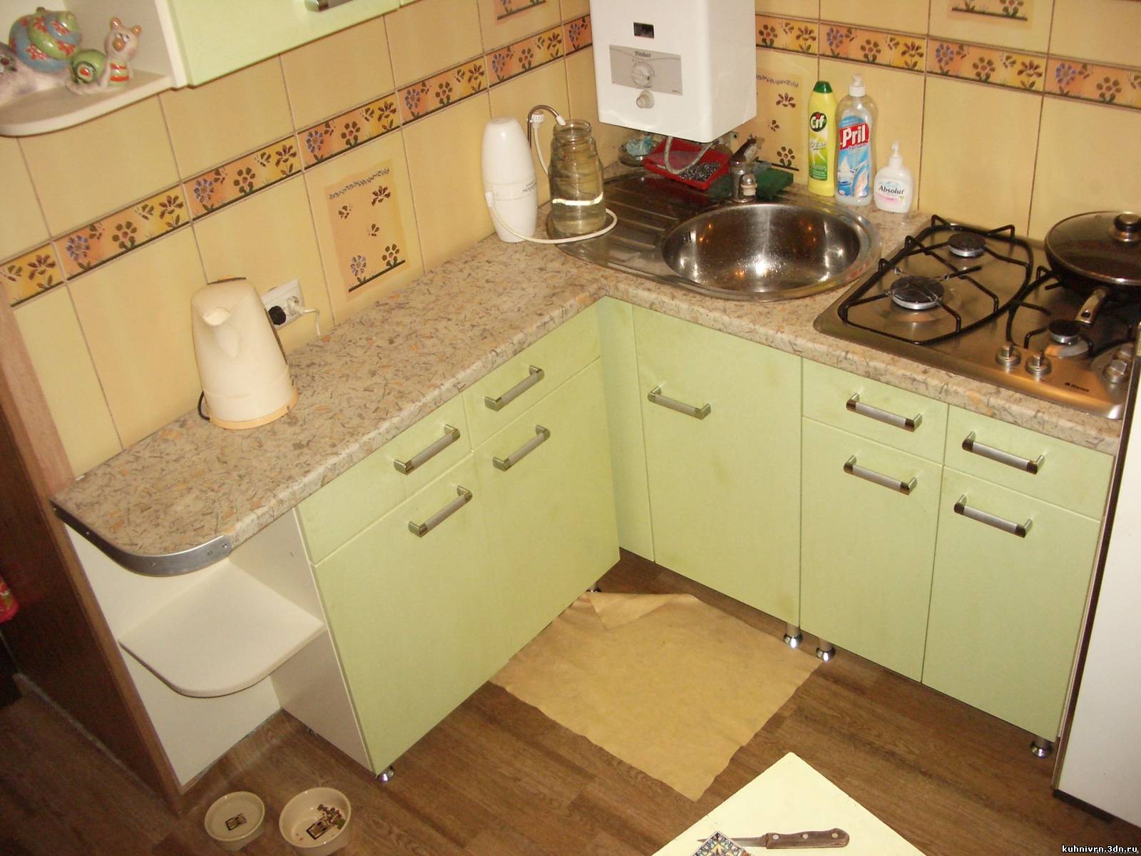Кухня в хрущевке 5 кв м с холодильником и газовой плитой дизайн фото