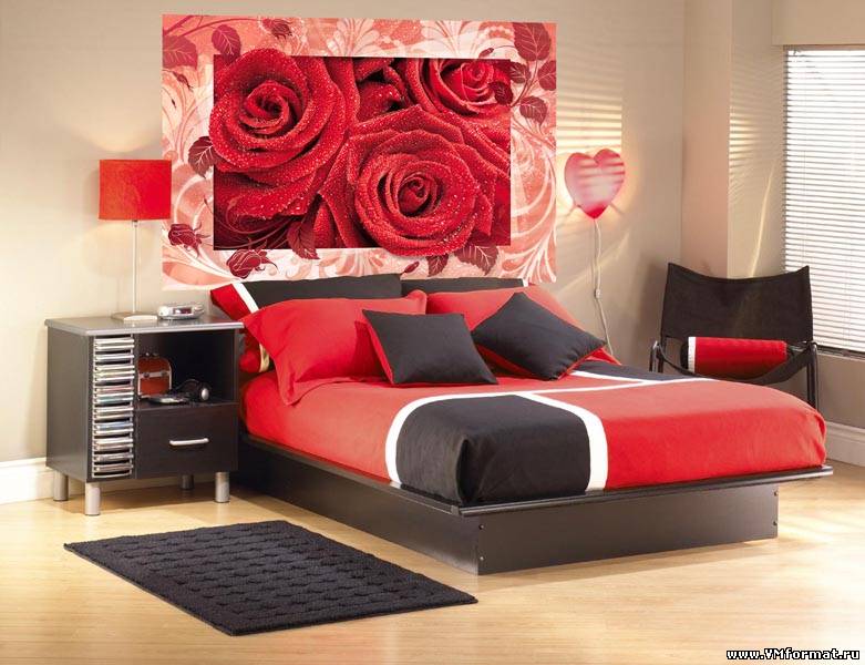 Фотообои с розой в интерьере спальни