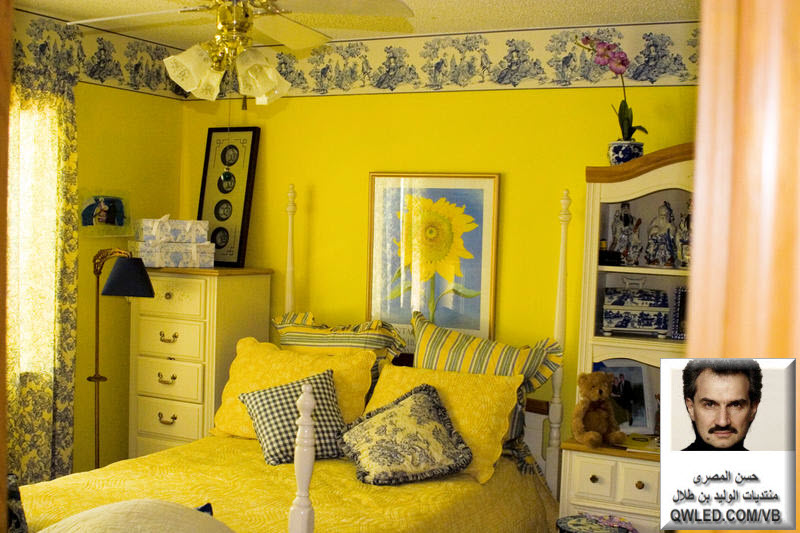 Горчично лимонный. Комната с желтыми стенами. Комната в желтом цвете. Интерьер в желтых тонах. Интерьер комнаты в желтом цвете.