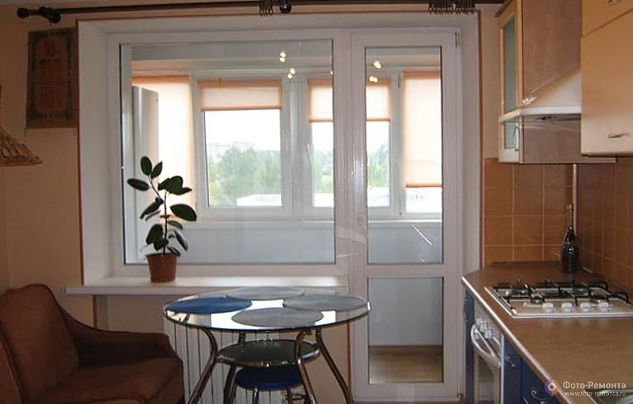 Дизайн кухни длинной и узкой с балконом