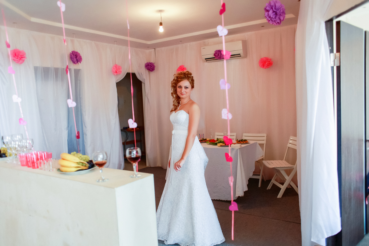 Как украсить комнату невесты перед свадьбой. Фото обзор