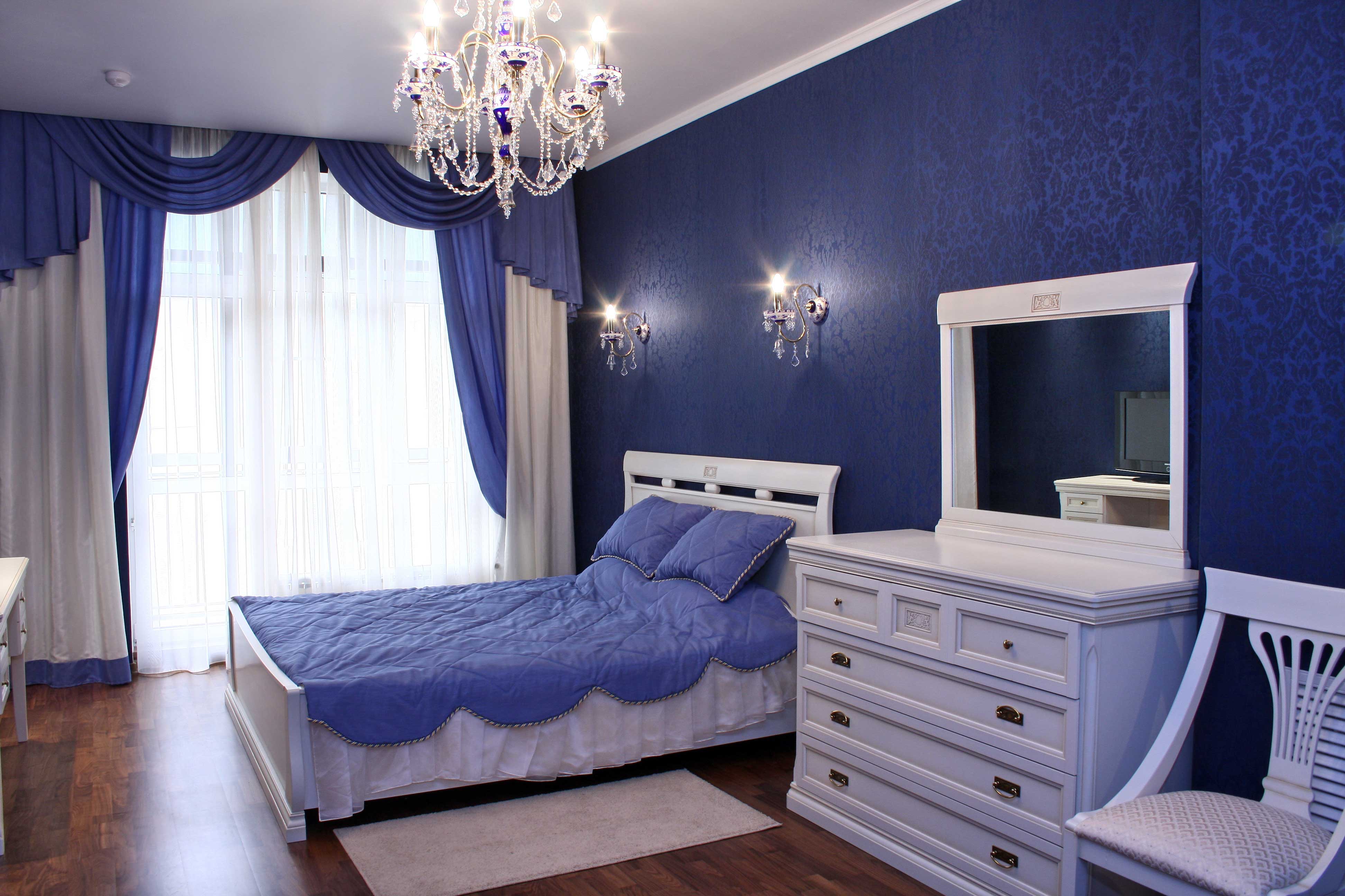 комната в синих тонах интерьер