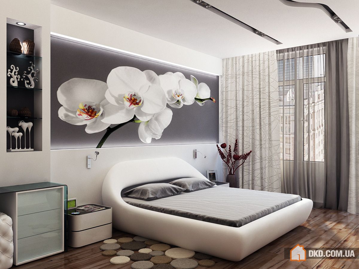 Спальня с орхидеями над кроватью