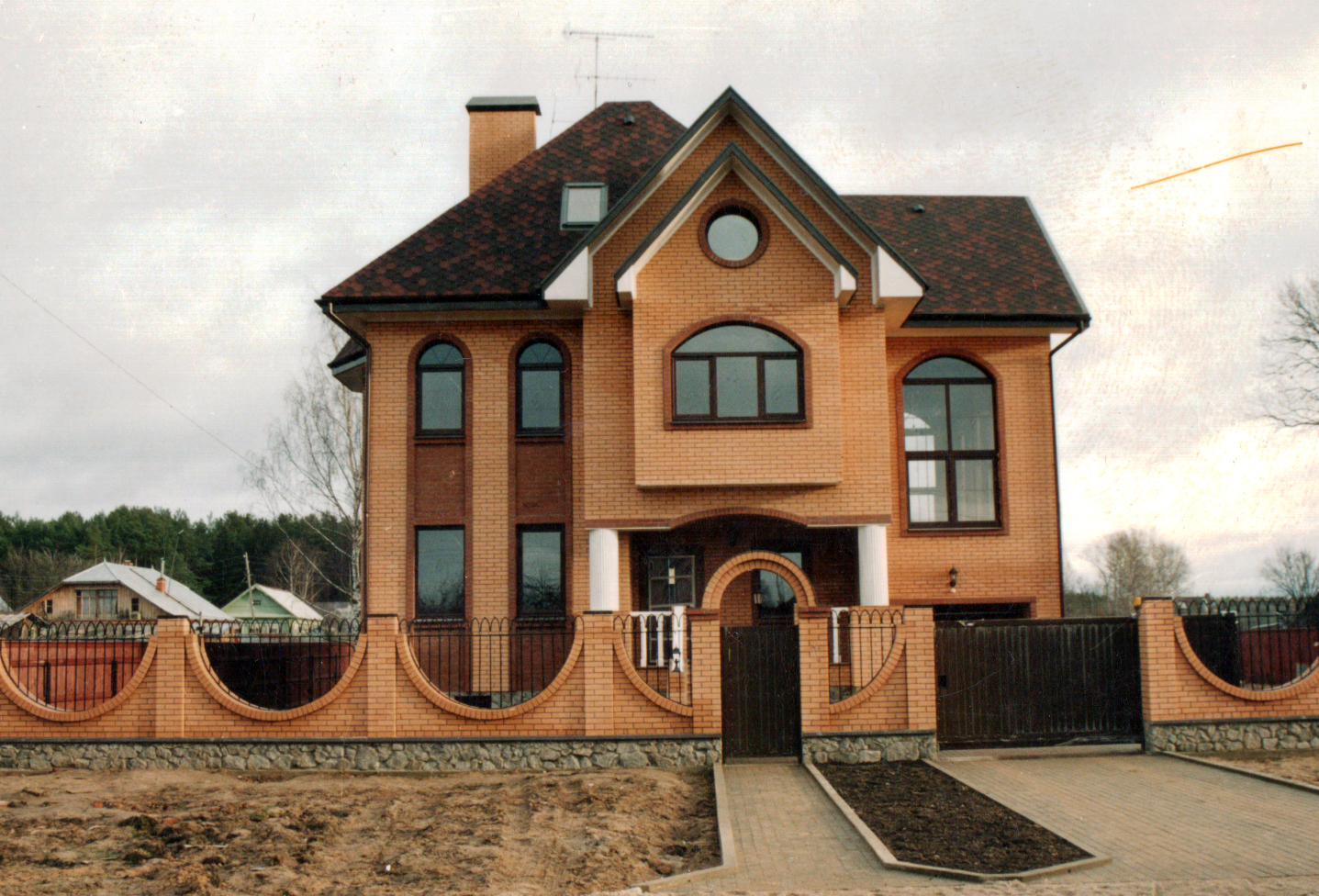 Кирпичный дом