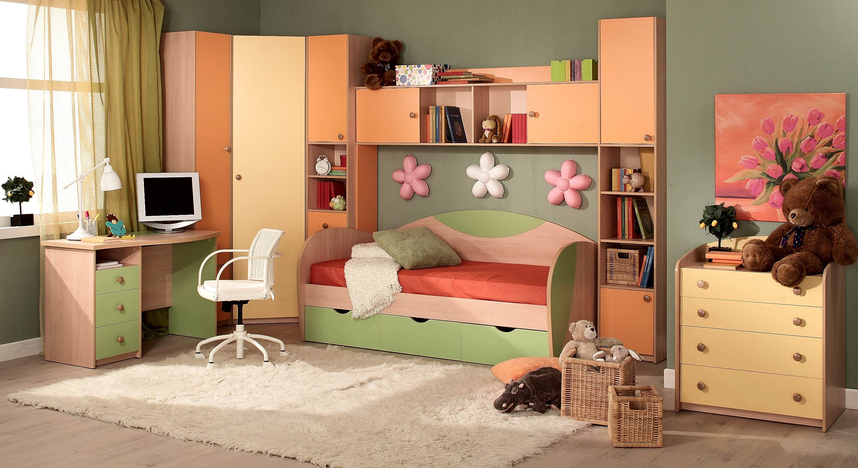 Встроенная мебель в детской комнате