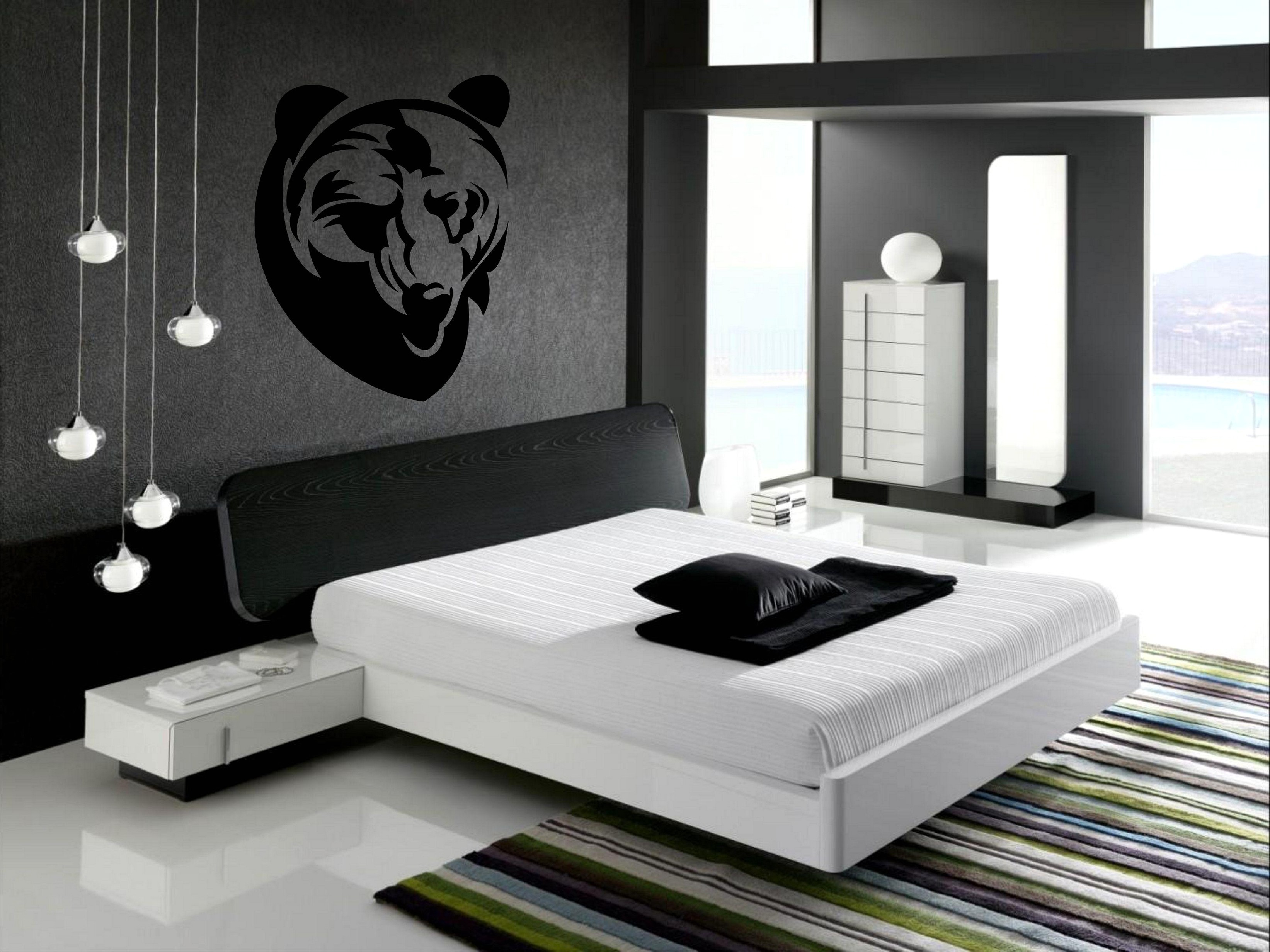 черная спальня с белой мебелью