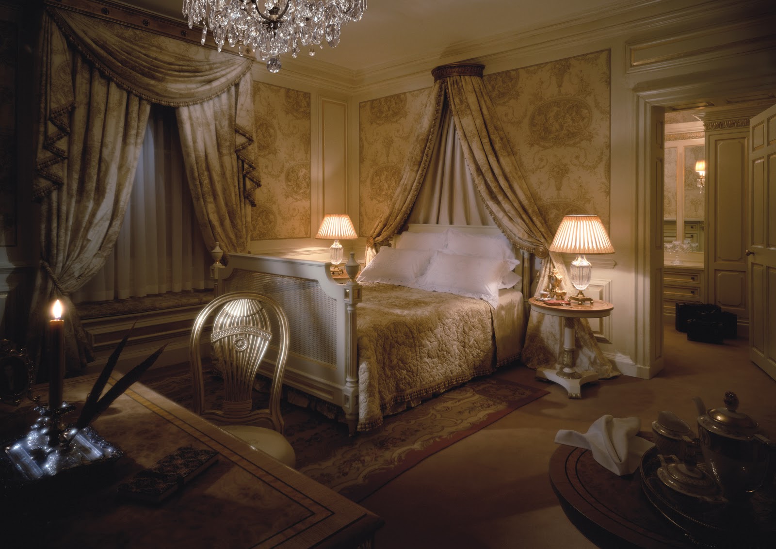 Спальня 18-19 века Викторианский стиль