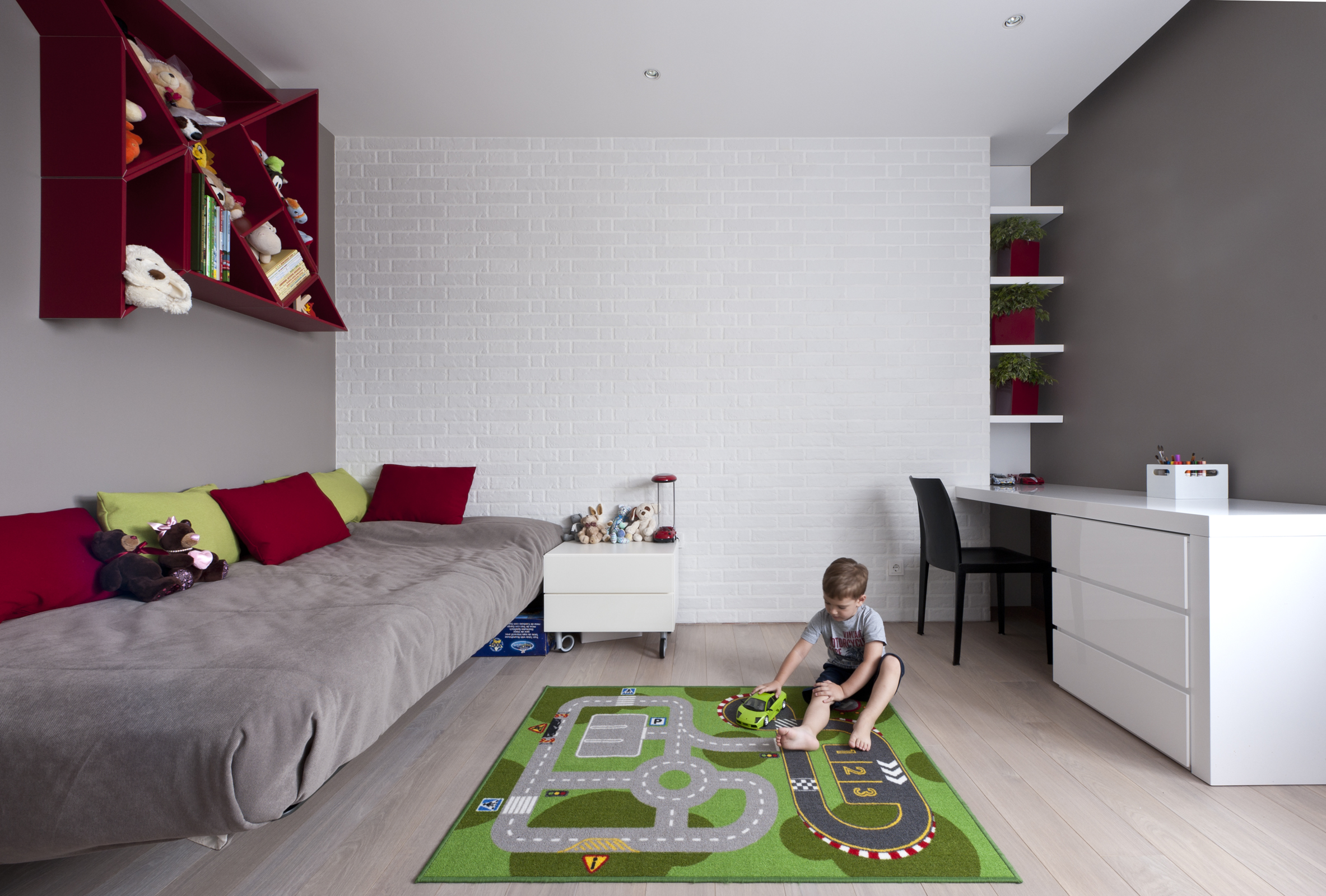 Интерьер комнаты подростка мальчика в современном стиле